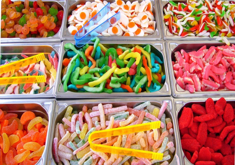 boutique-VINON SUR VERDON-min_pick_and_mix_children's_sweets_candy_colorful_treat_confectionery-1020869