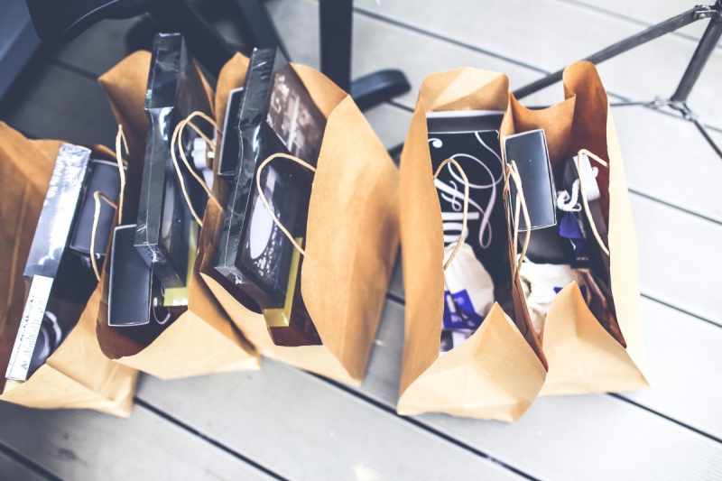 boutique-VINON SUR VERDON-min_shop_shopping_bags_gift_brown_blank_market_product-722676